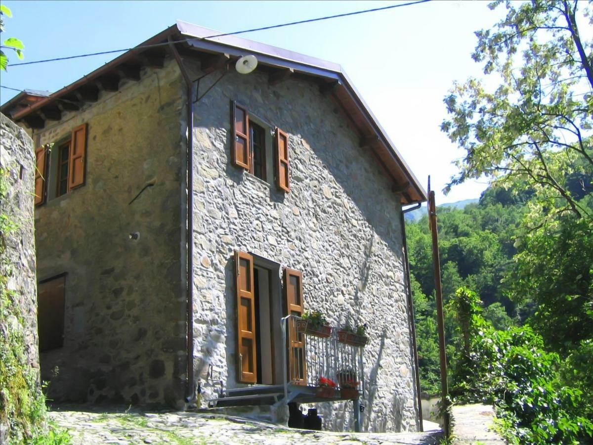 Casa Marta Villa Pescaglia ภายนอก รูปภาพ
