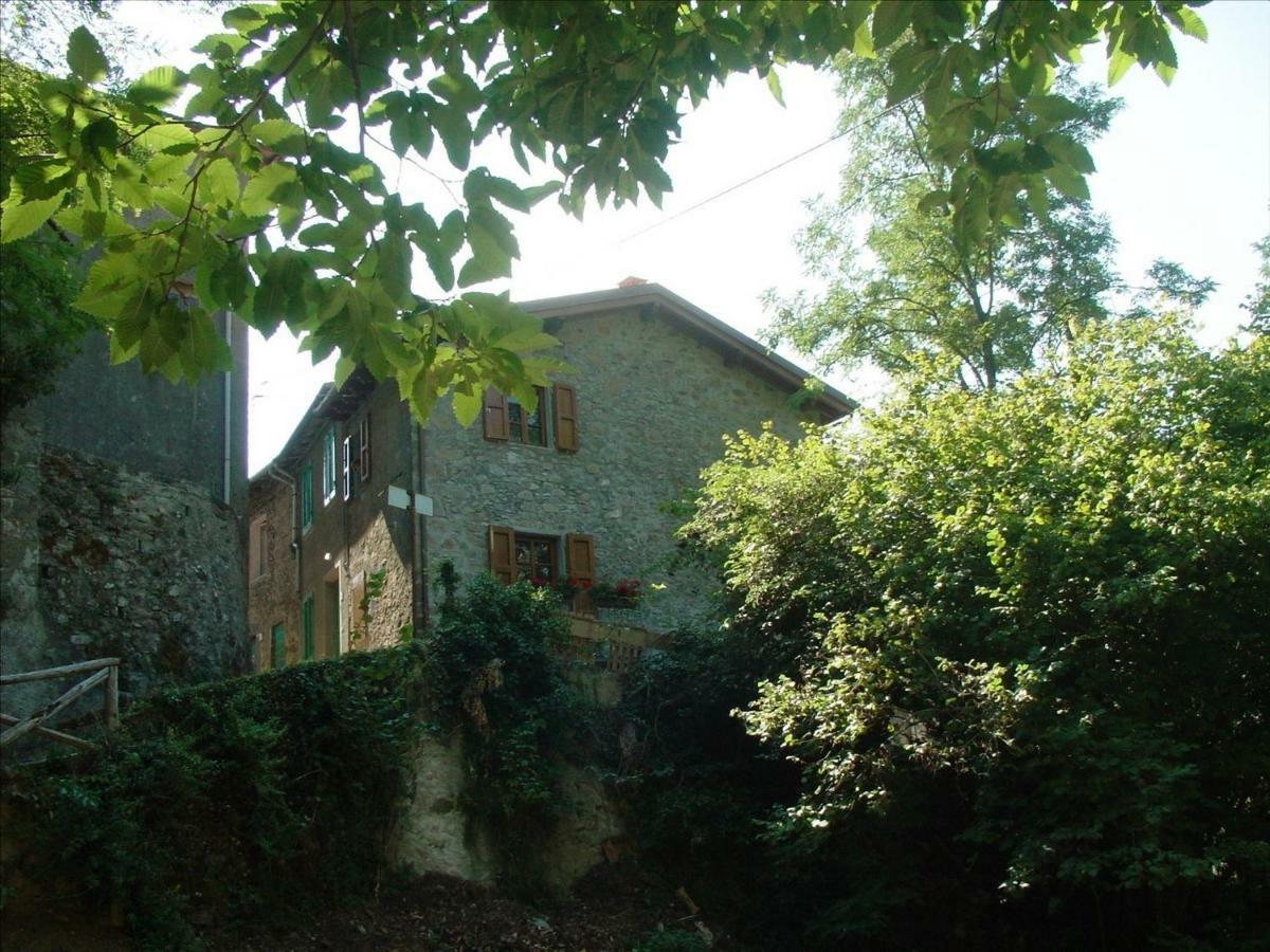 Casa Marta Villa Pescaglia ภายนอก รูปภาพ