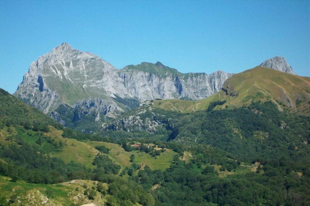 Casa Marta Villa Pescaglia ภายนอก รูปภาพ